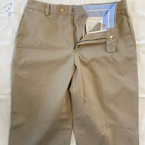 Kirkland Khakis 32x34. Perfect Condition